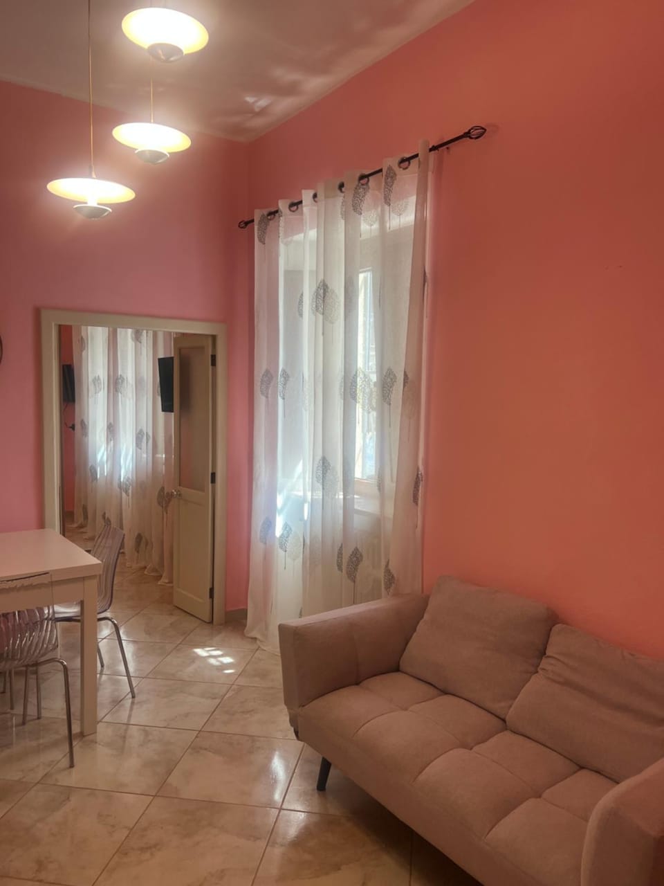 Seating area, Dining area