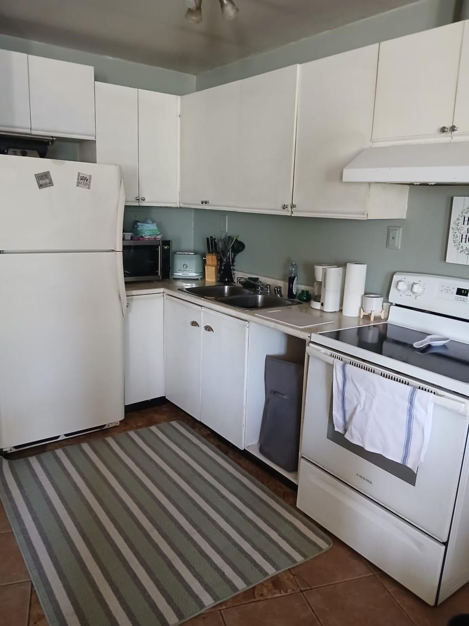 Studs Lonigans Pub Apartment in Wasaga Beach