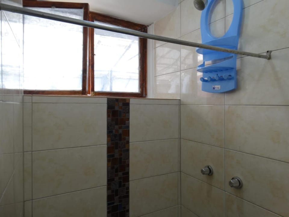 Atlantis Middle World Bed and Breakfast in Quito