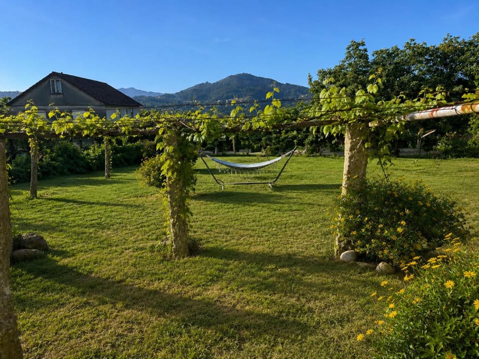 Day, Garden