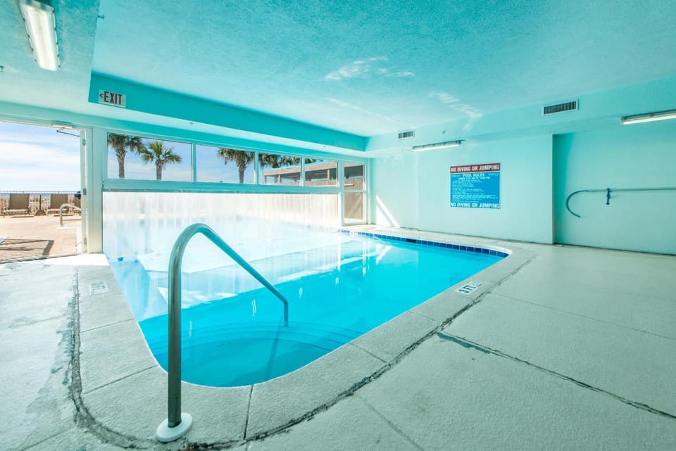 Ocean Villa 406 House in Long Beach