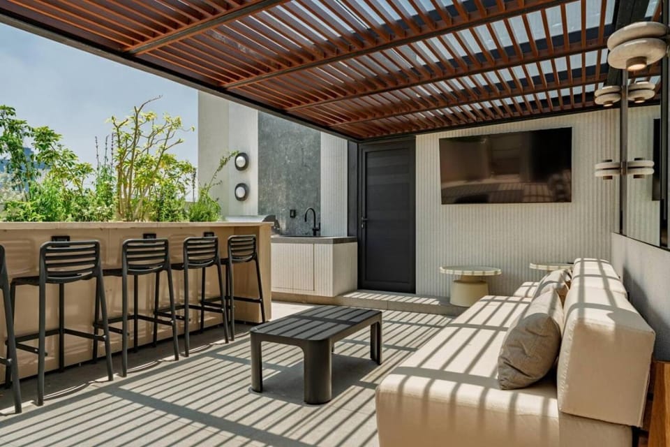 Balcony/Terrace, Balcony/Terrace, Seating area, Dining area