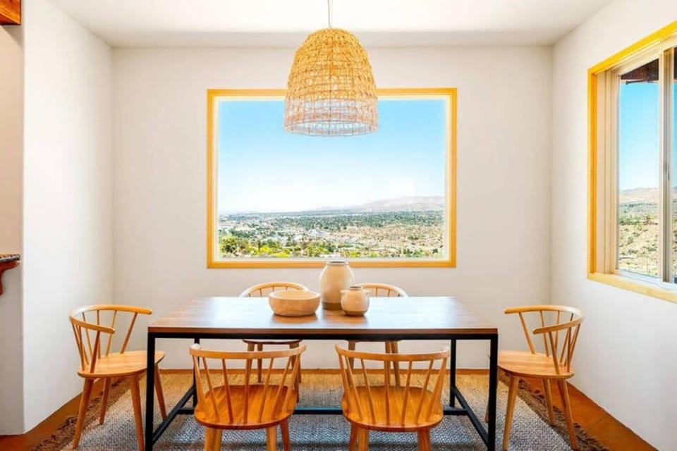 4BR with Hot Tub, Game Room Desert Views House in Yucca Valley