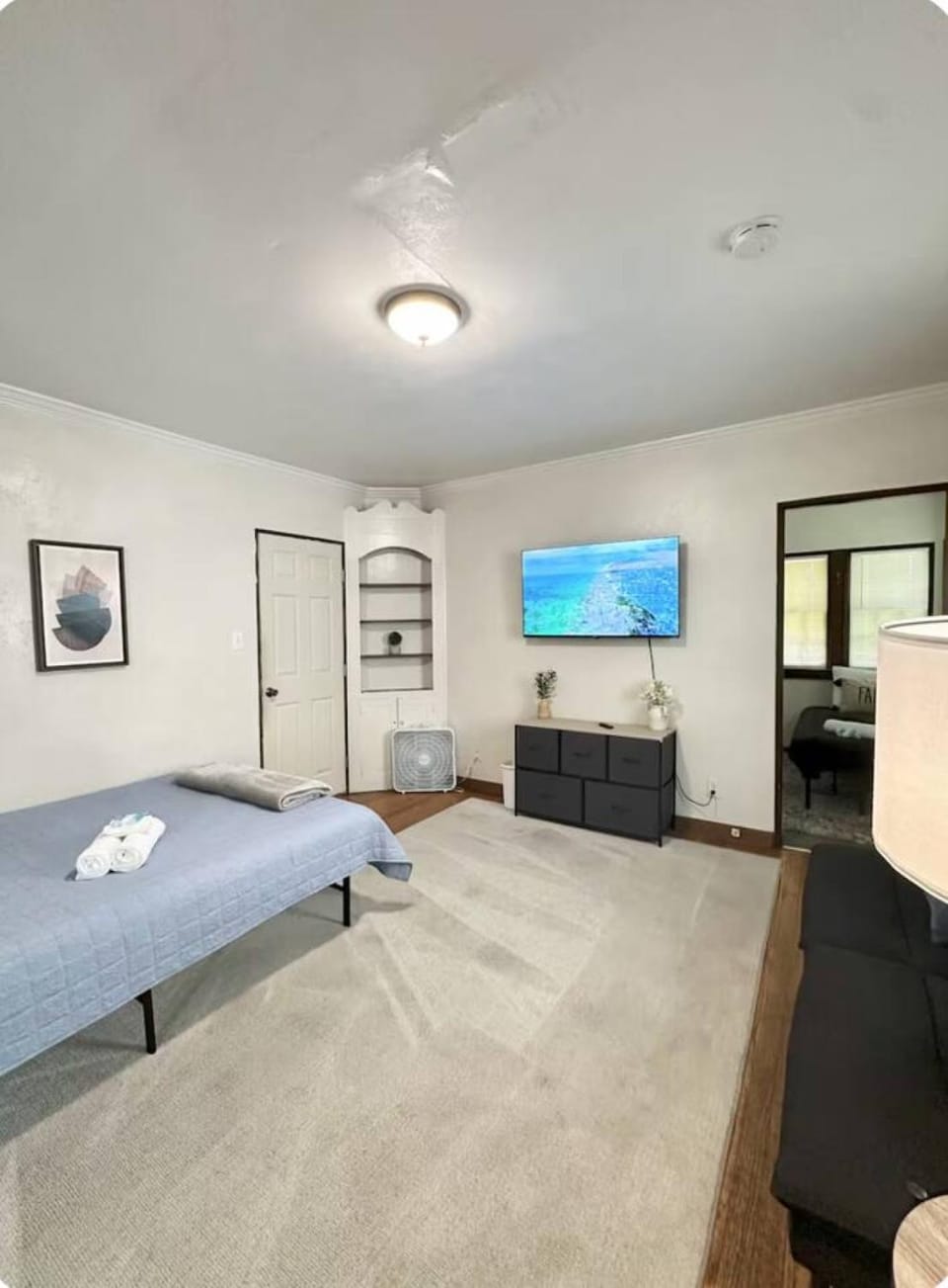 Private room with attached secondary Room Near SU House in Syracuse