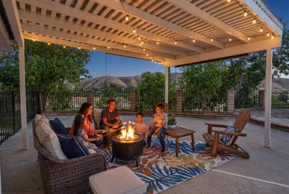Luxury Redlands Escape-Pool Putting Green Arcade Villa in Redlands