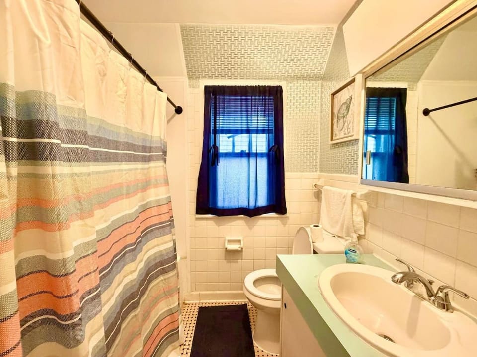 Room with Shared Spaces Close to Syracuse University and Downtown House in Syracuse