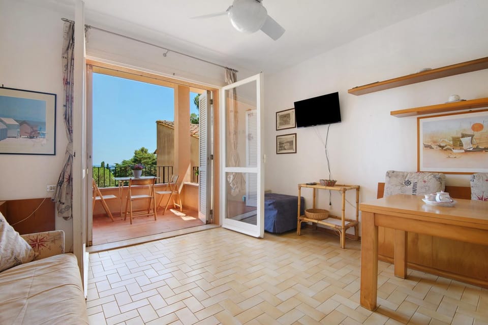 Property building, Living room