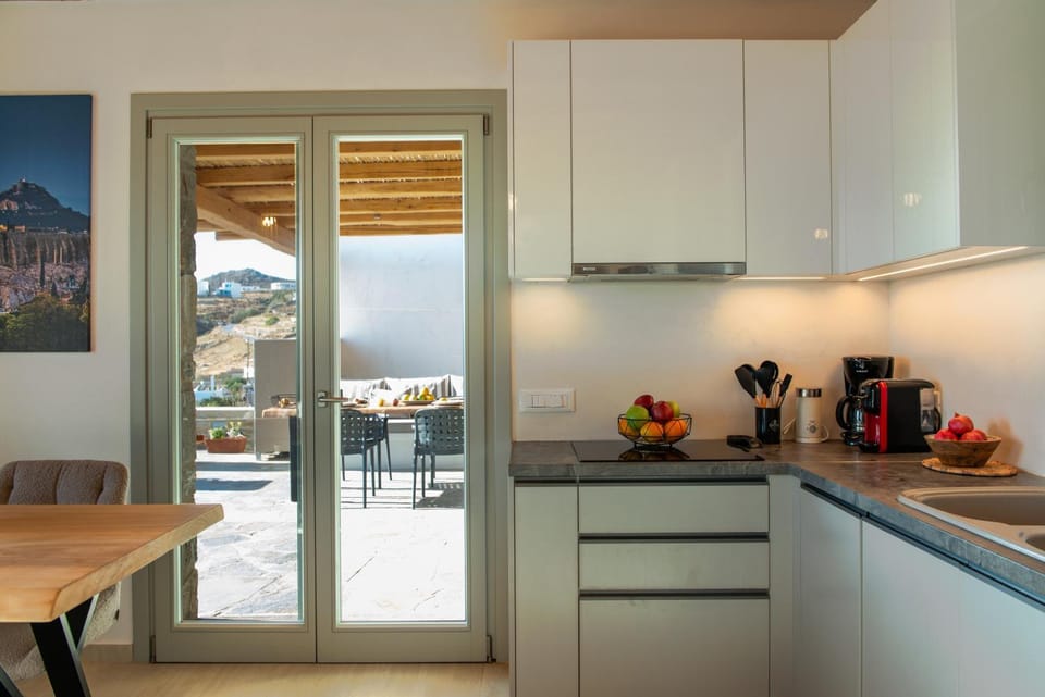 Amara Serifos House in Milos