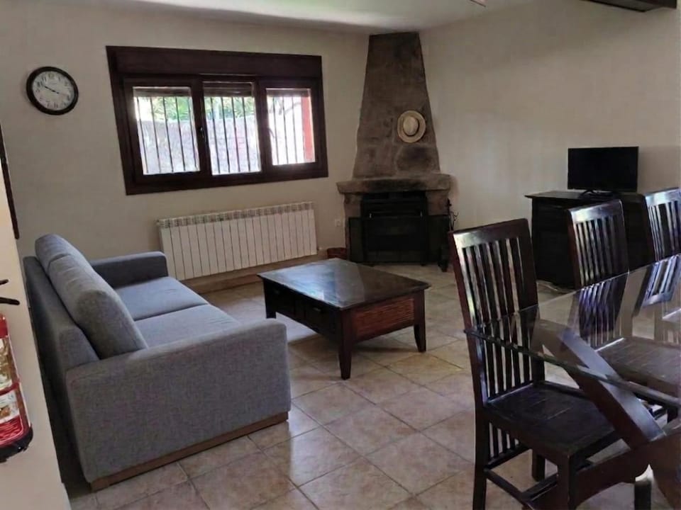 Casa Rural en El Burguillo - Puerto Pez House in Castile and León