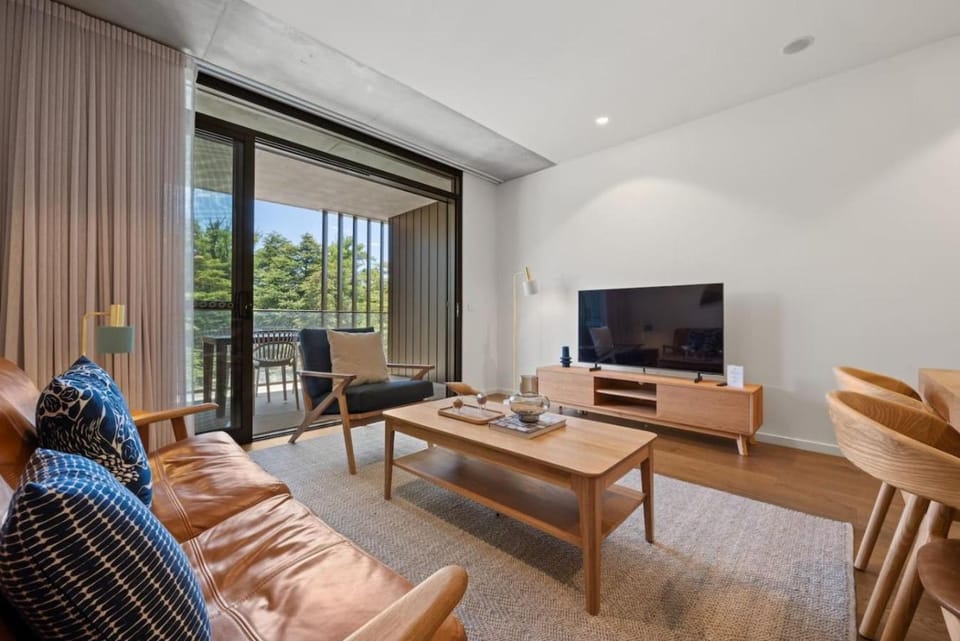 2BR Haig Park View w Balcony and Secure Car Space Apartment in Canberra