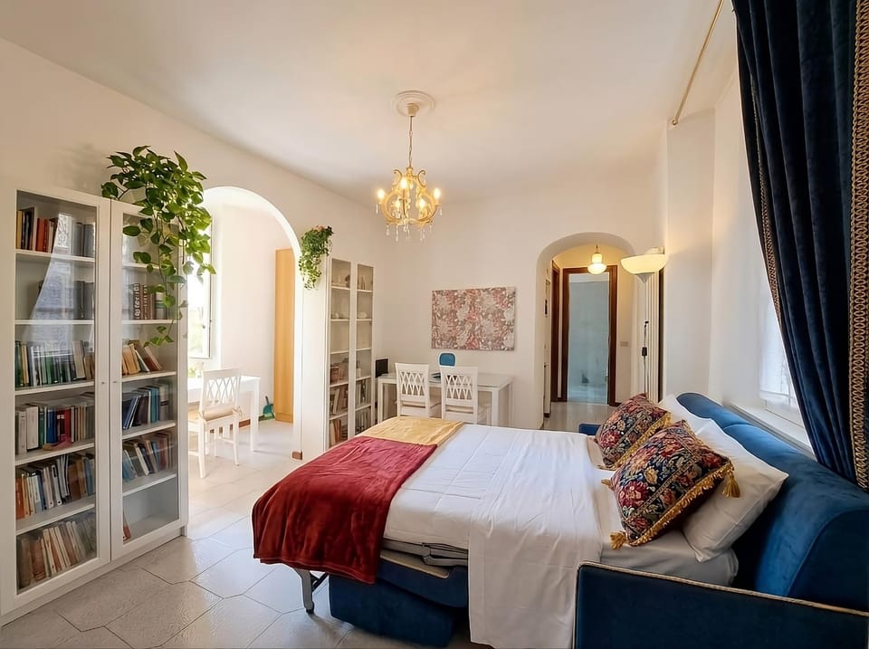 Bed, Living room, Seating area