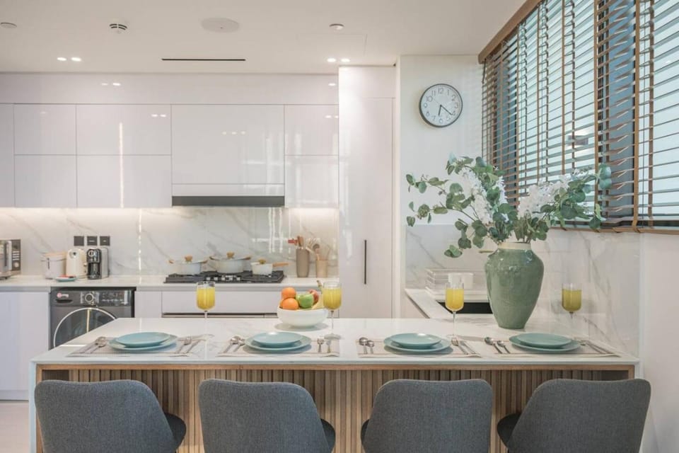 FIRST CLASS 2BR Near Parks and Mall with Private Pool Apartment in Dubai
