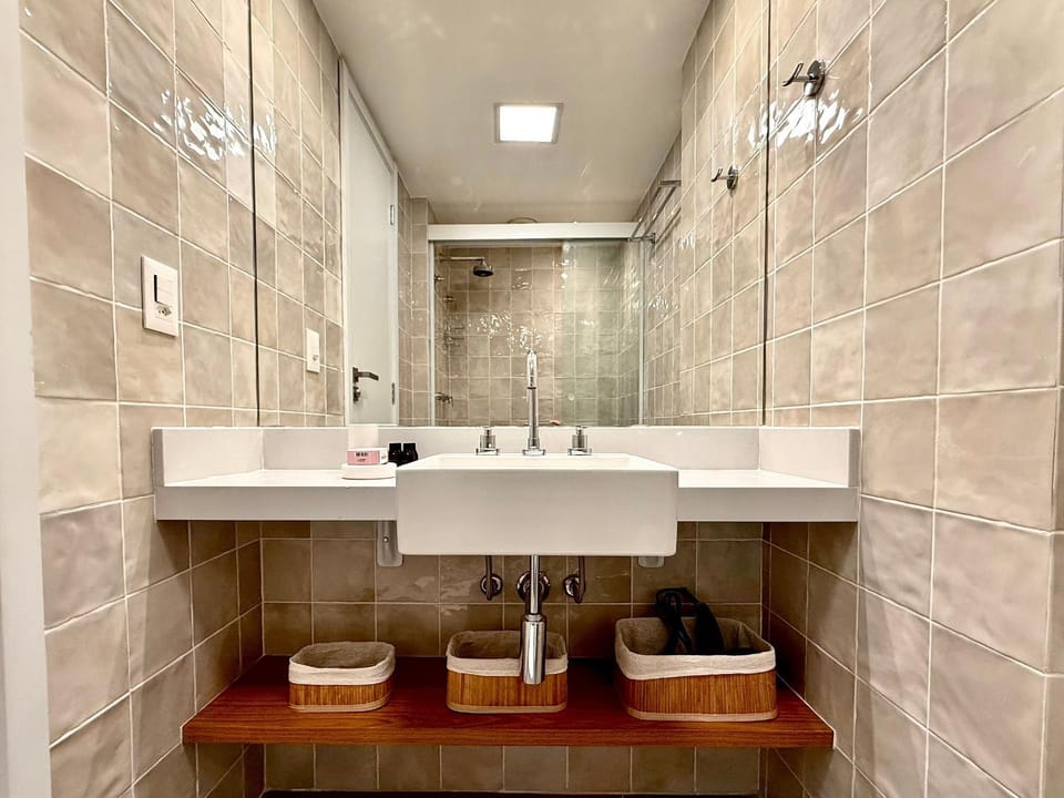 Studio Leblon - Novo, varanda, piscina e gym Apartment in Rio de Janeiro