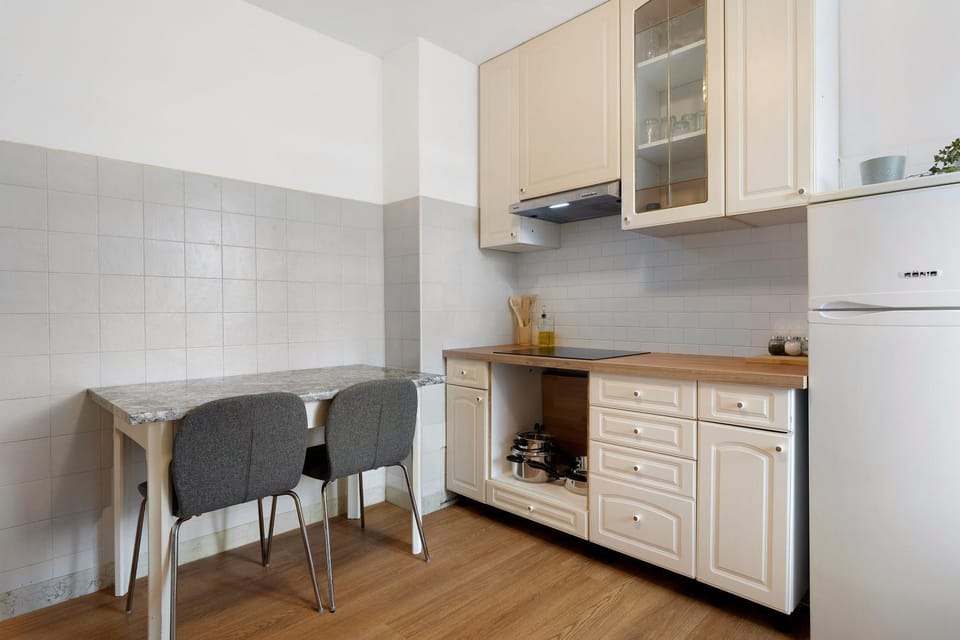 Kitchen or kitchenette, Living room
