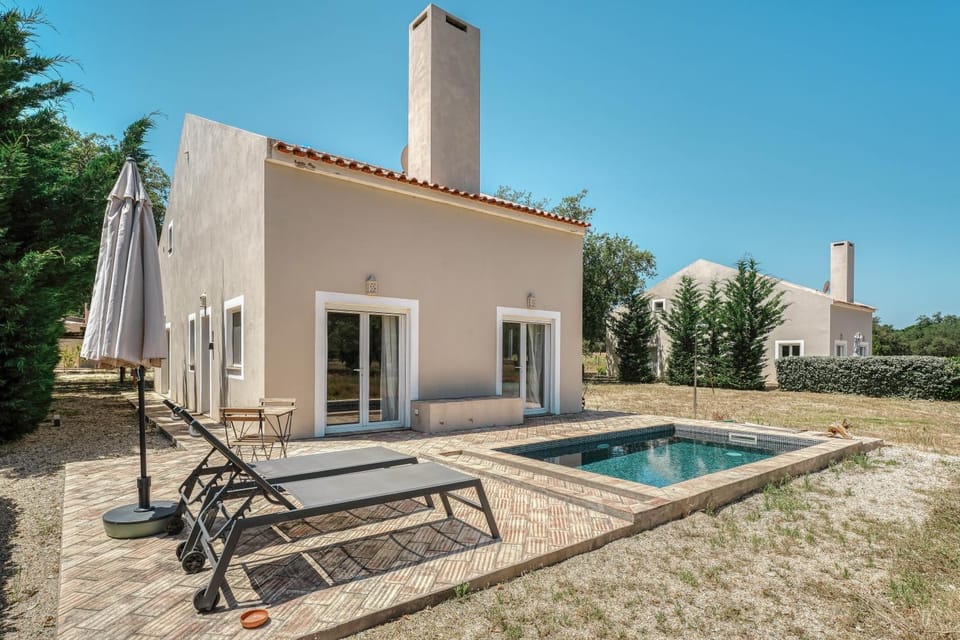Property building, Patio, Natural landscape, Garden, Garden view, Pool view, Swimming pool, sunbed