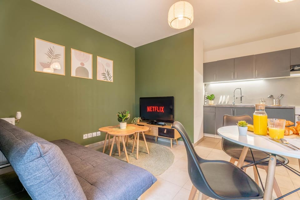 Le Soyeux Rhônexpress Lyon Apartment in Villeurbanne