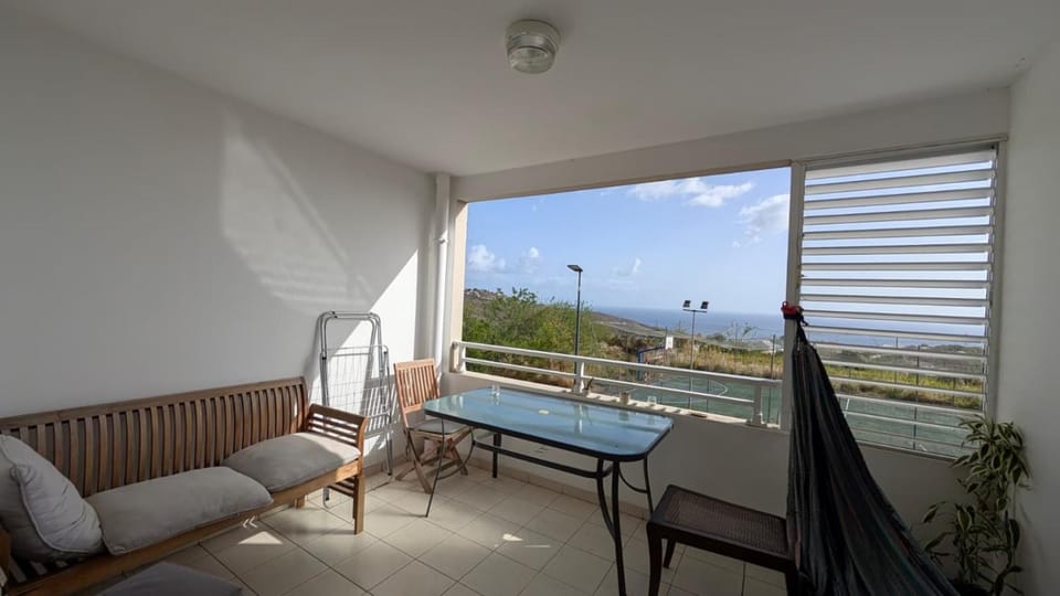 Chambre dans appart recent vue mer Vacation rental in Martinique