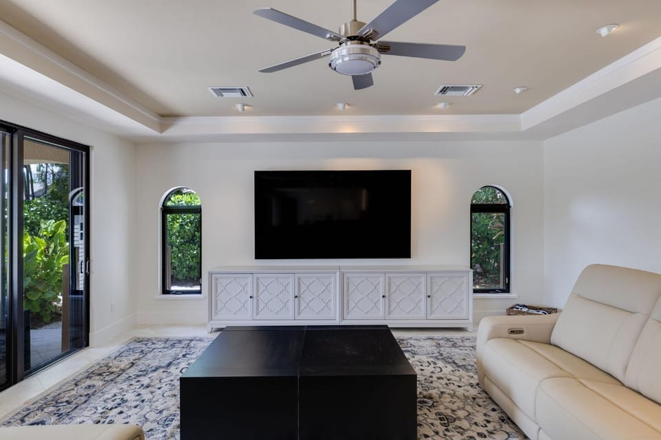 Stunning Waterfront Villa on Sanibel's East End Villa in Sanibel Island