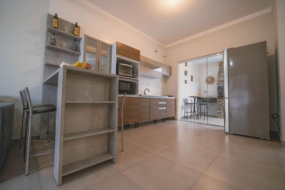 Piscina Privativa + Churrasqueira | 200m Mar House in State of Santa Catarina
