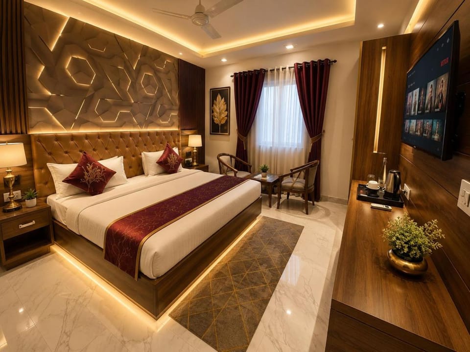 Property building, Bed, TV and multimedia, Kitchen or kitchenette, Living room, Photo of the whole room, Seating area, Bedroom, hair dresser