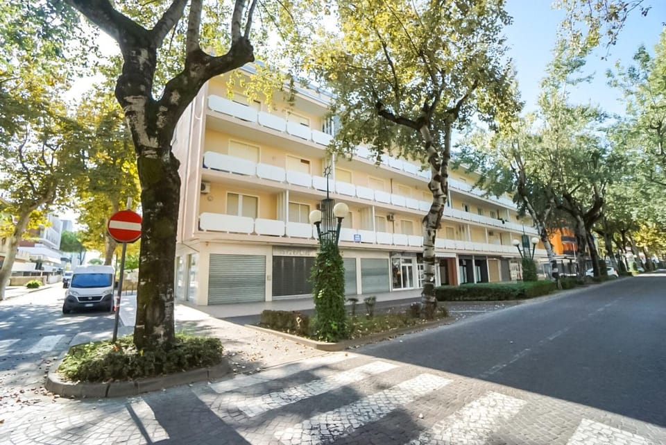 Property building, Facade/entrance, Neighbourhood, Street view