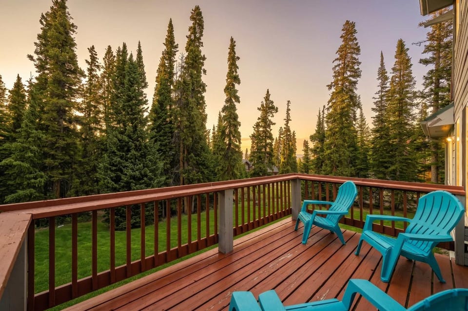 Summit County Escape - Private Hot Tub Deck House in Summit County