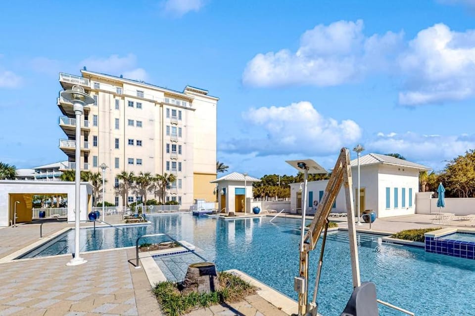 Lakefront resort condo with heated outdoor pool hot tub balcony lake views Apartment in Carillon Beach