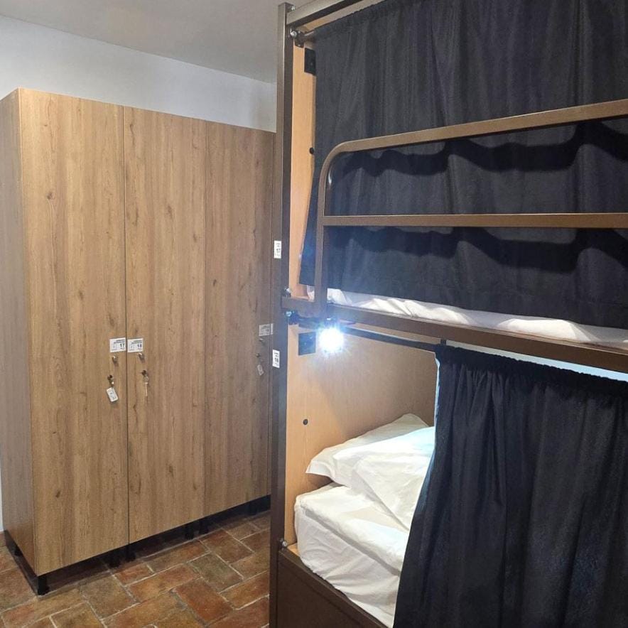 Havana Hostel Hostel in Guia