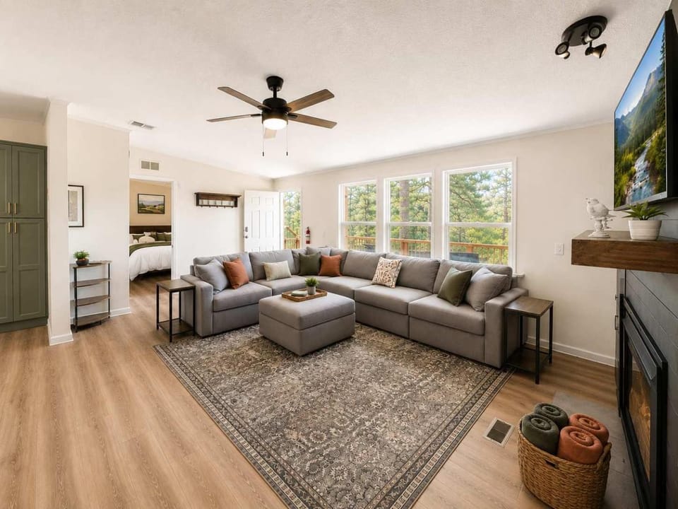 Tree Top View Retreat House in Ruidoso