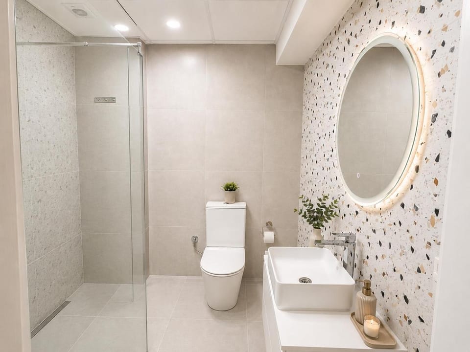 Shower, Toilet, Bathroom