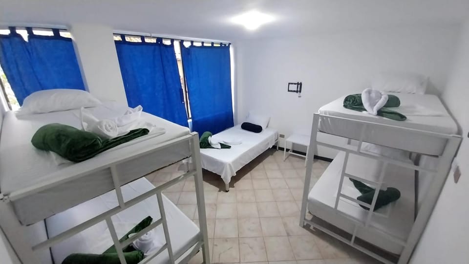 Habitacion sencilla Apartment in Medellin