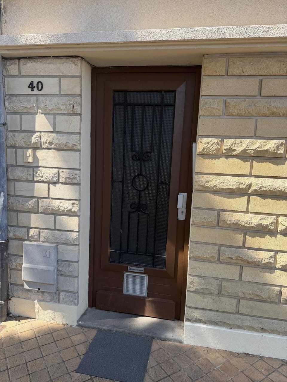 Facade/entrance