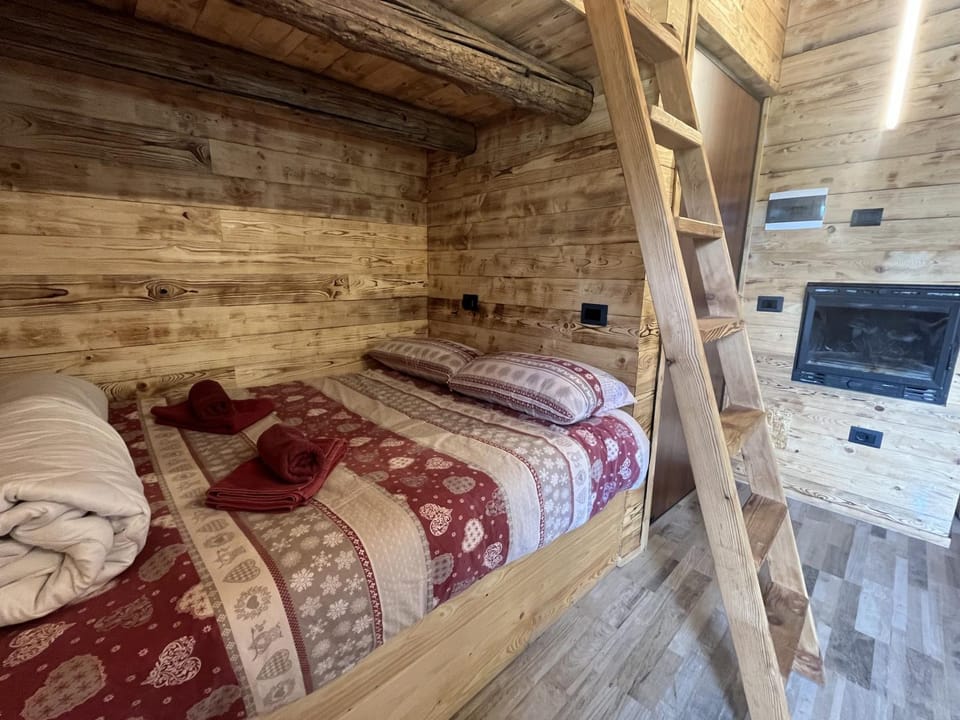 bunk bed