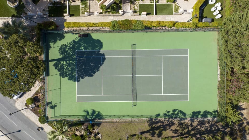 Tennis court