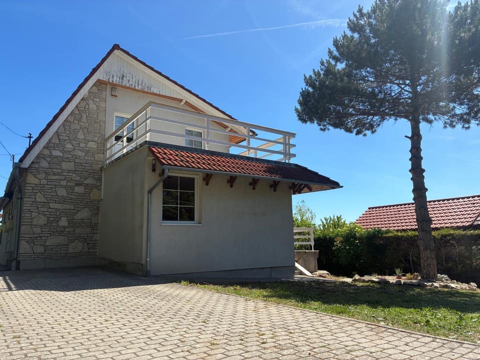 Csendes Panoráma Apartman House in Hungary