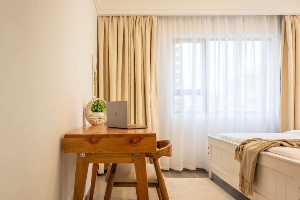 Photo of the whole room, Bedroom, hair dresser