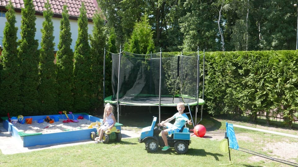 AIDA Domki Letniskowe - domki 5 min od MORZA - Plac Zabaw & ANIMACJE dla DZIECI, ROWERY gratis dla Gości Nature lodge in West Pomeranian Voivodeship, Poland