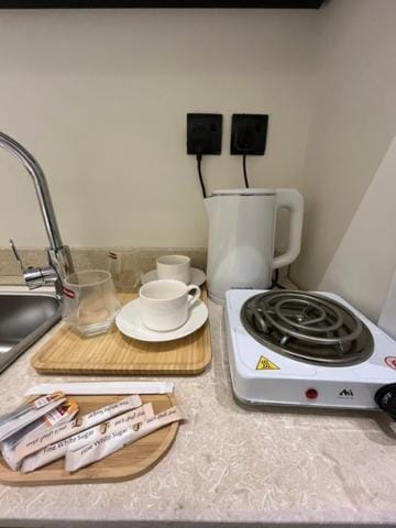 Coffee/tea facilities, Kitchen or kitchenette