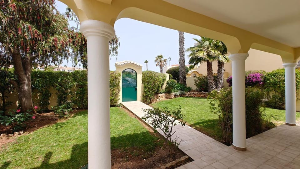 Villa Lote 10, Paraiso Da luz - T3 - Ref AL-P222 Villa in Luz