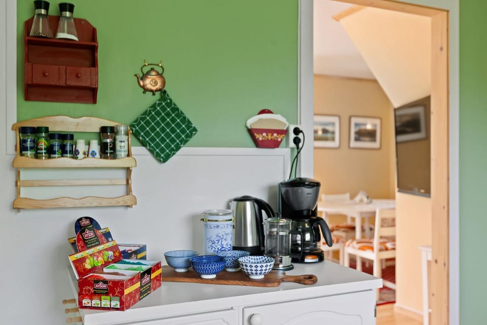 Coffee/tea facilities, Kitchen or kitchenette