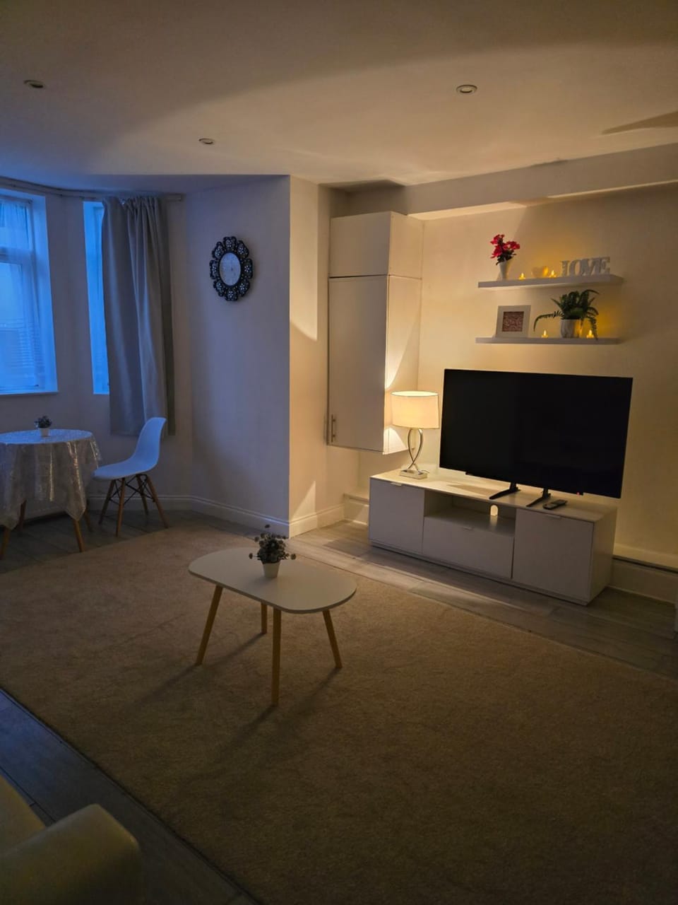 Seating area, Evening entertainment