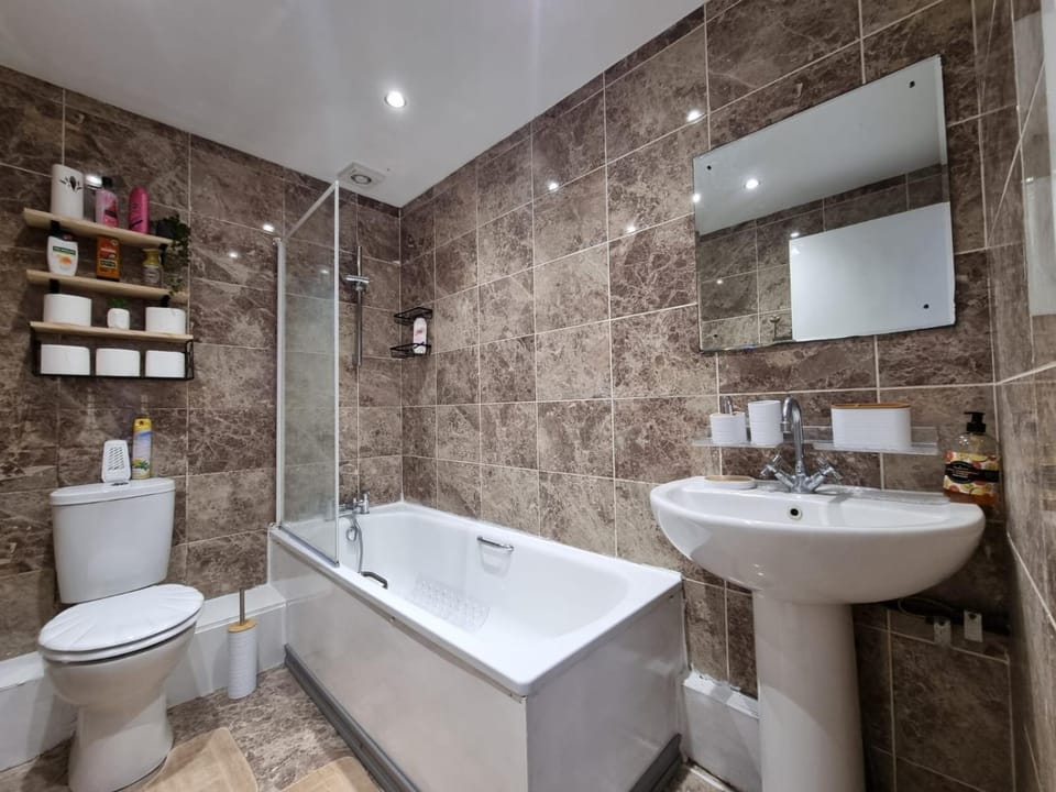 Toilet, Bathroom, Bath, towels