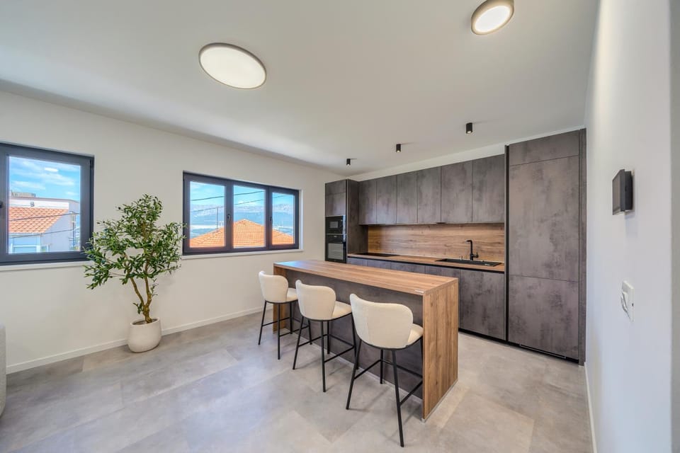 2OLIVES Split Apartment in Split