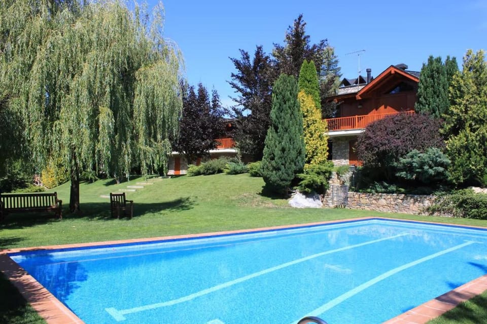 New listing! House with pool and garden, Urús Chalet in Cerdanya