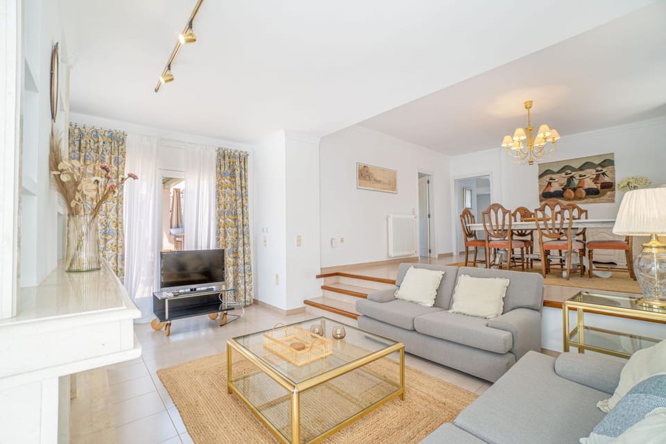 TV and multimedia, Living room, air conditioner