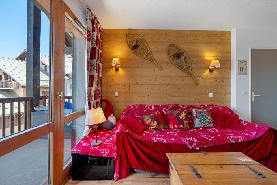 Living room, Bedroom