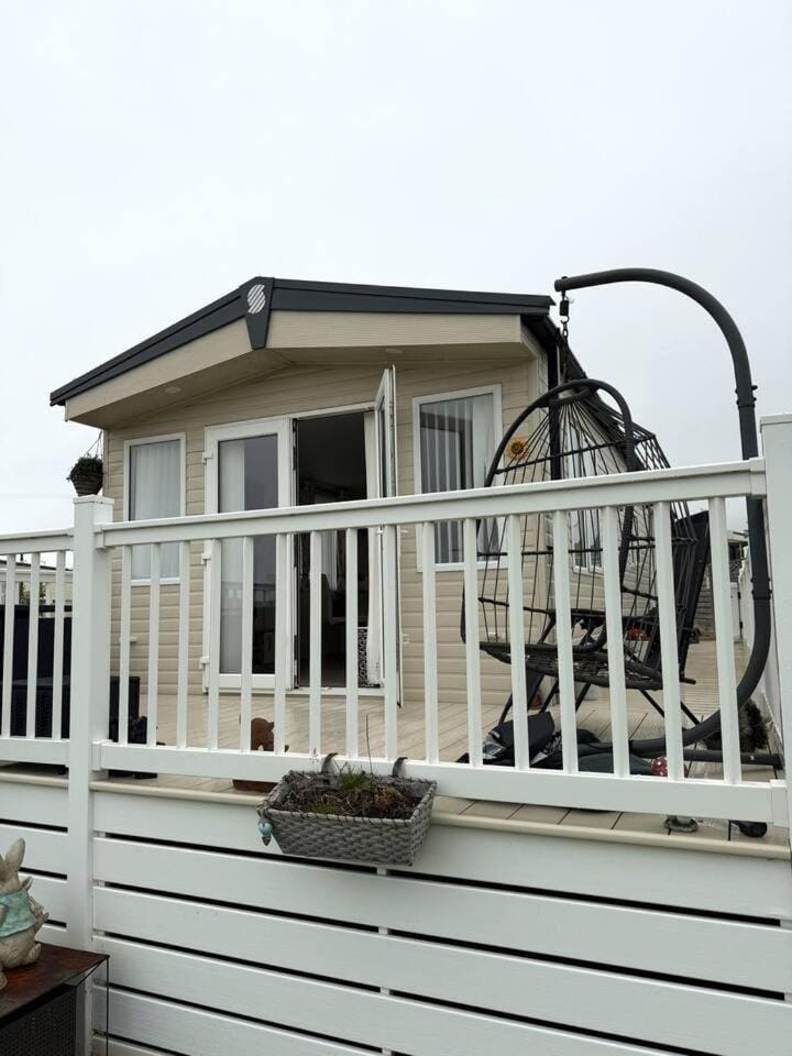 Coastal Escape Bude Resort Campground/ 
RV Resort in Bude