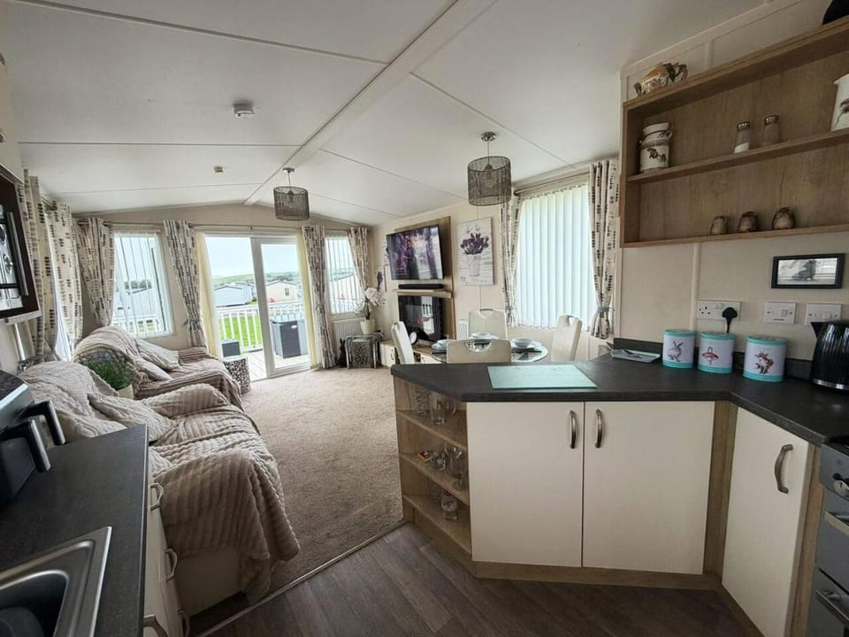 Coastal Escape Bude Resort Campground/ 
RV Resort in Bude