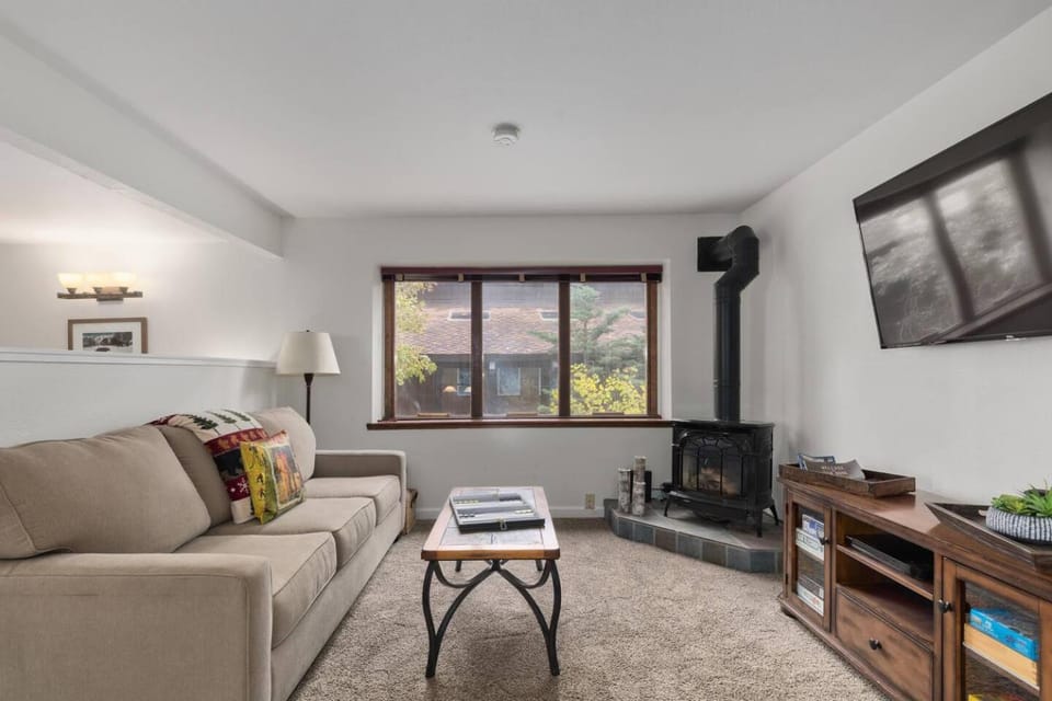 Pet Friendly Studio in Prime Village Location! Apartment in Mammoth Lakes