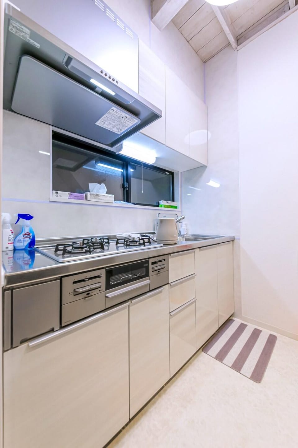 Kitchen or kitchenette, kitchen, kitchen